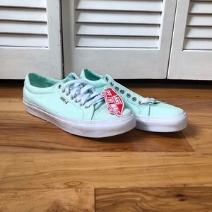 Vans Sneakers new w/ tag
